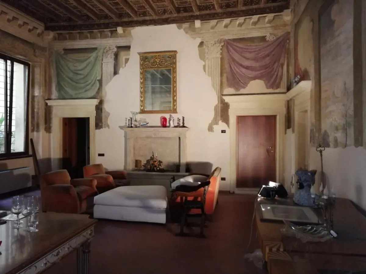 Palazzo Rinascimentale Con Affreschi Apartment Verona