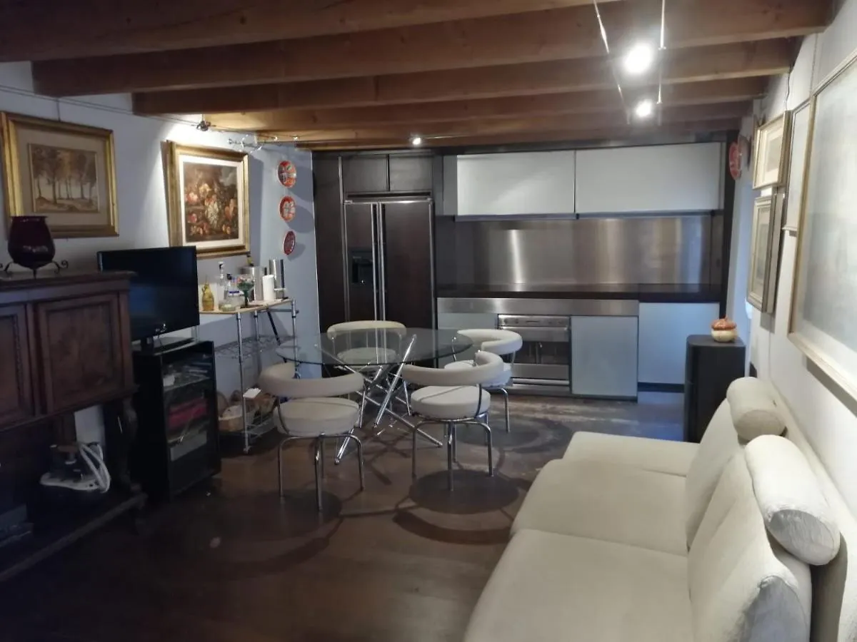 Palazzo Rinascimentale Con Affreschi Apartment Verona